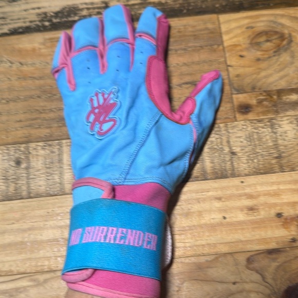 Pink and Blue No Surrender Gloves L - Picture 8 of 13
